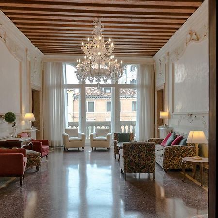 Luxury Balcony Apartment Венеция Экстерьер фото